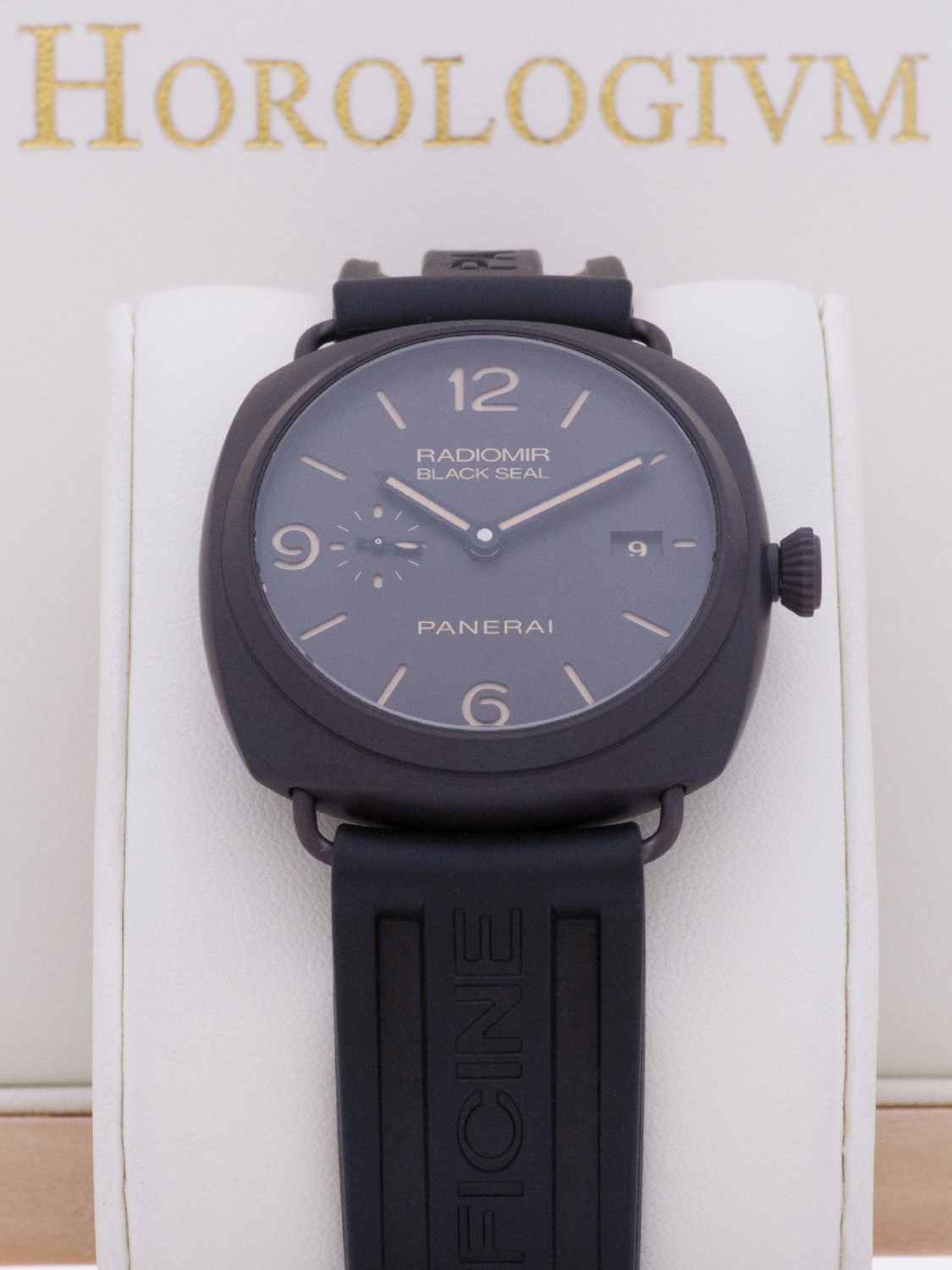 Panerai Radiomir Black Seal PAM00505 watch, black