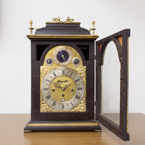 Iohann Christian Toulp cabinet/table/fireplace clock, matte dark brown